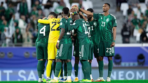 المنتخب السعودي يُدشِّن معسكر الرياض استعدادًا للقاءَي طاجيكستان
