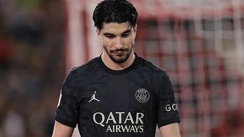 "ريال بيتيس" يبحث عن بديل للفرنسي "فقير" بعد اقترابه من الدوري السعودي