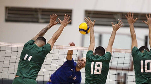 جانب من منافسات دوري ممتاز الكرة الطائرة