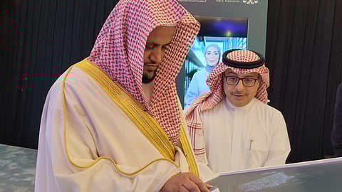 "المعجب" يدشن مشروعات التحول الرقمي في أعمال النيابة العامة