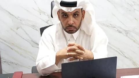 مستشار قانوني لـ"سبق": "إيقاف الخدمات" بآليته الجديدة يراعي عدم إلحاق الضرر بـ"الموُقف" والأتباع