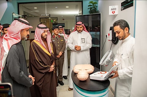 "فيصل بن فهد بن مقرن" يزور مركز إدارة الأزمات والكوارث الصحية بحائل