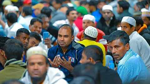 أجواء من الألفة والمحبة.. "روحانية الصيام" تجمع المقيمين بالحدود الشمالية بـ"المخيمات الرمضانية"