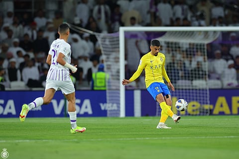 علي لاجامي خلال مباراة النصر والعين الإماراتي