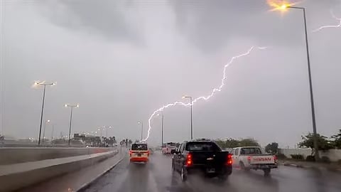 بدء فترة الحميم الثاني .. أمطارٌ غزيرة وسحب عملاقة ضمن ظواهر مناخية مميزة