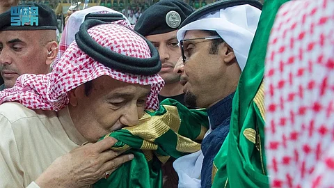 العلَم الوطني للمملكة قيمة خالدة.. هنا رمز للعزة والشموخ والوحدة الوطنية