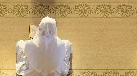 إعصارٌ مُدمِّر ومُحرِق يقضي على أعمال "المُرائين والمنَّانين".. وقفات ودروس من الأمثلة القرآنية