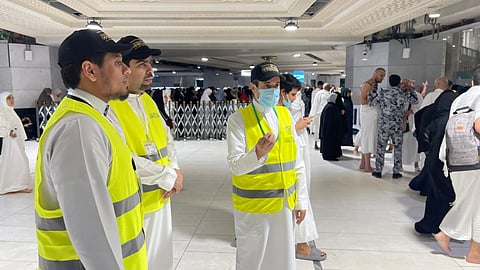 "أبوالنور": شباب وفتيات مكة يسطرون أروع قصص العطاء في خدمة المعتمرين