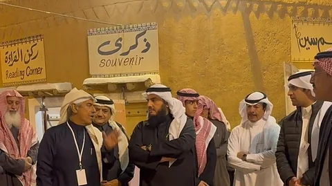 معرض الفن التشكيلي بشقراء.. لوحات فنية ومجسمات جمالية بمشاركة 25 فنانًا وفنانة