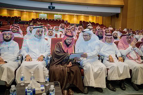 رئيس جامعة الملك خالد المكلف يُدشن منصة اختبارات "الجاهزية"