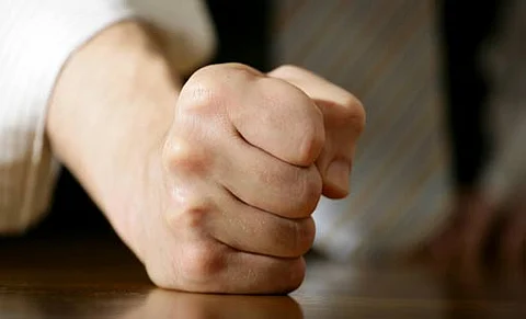 "ألقِ الورقة في سلة المهملات".. حلٌّ مبتكر من اليابان للقضاء على الغضب