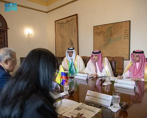 بوغوتا.. "مذكرة تفاهم سياسية" تجمع نائب وزير خارجية المملكة ونظيره الكولومبي