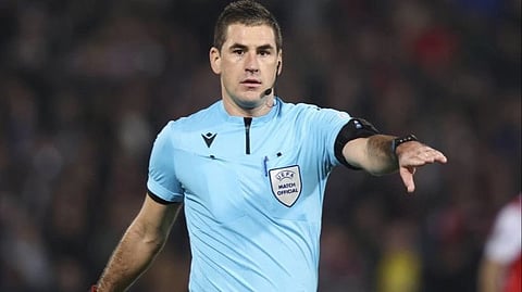 صافرة  السلوفيني "راد أوبرينوفيتش" تضبط قمة "ديربي جدة" بين الأهلي والاتحاد