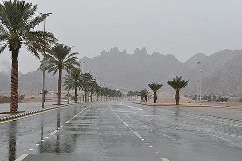 "الأرصاد": أمطار متوسطة ورياح شديدة على منطقة جازان حتى الـ 11 مساء