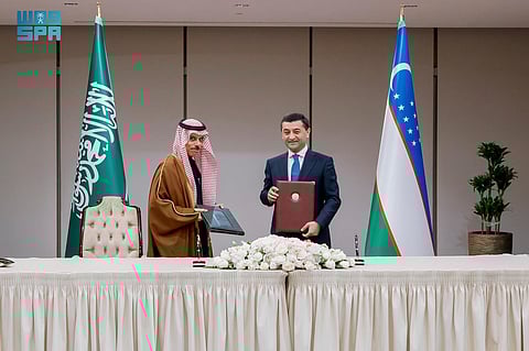 فيصل بن فرحان يلتقي وزير خارجية أوزبكستان ويوقعان اتفاقية الإعفاء المتبادل من التأشيرة لحاملي الجوازات الدبلوماسية والخاصة