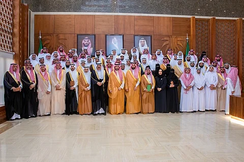 نائب أمير الشرقية يُكرّم شركاء مركز الملك عبدالعزيز للتواصل الحضاري