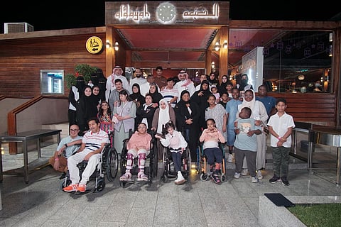 "إفطار أبناء الجود".. "حياتنا الترفيهية" بجدة تنظم حفل إفطار لذوي الإعاقة
