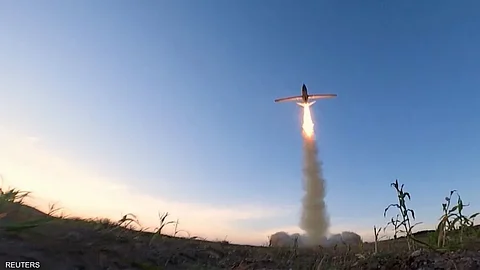 أرشيفية لمسيرة حوثية