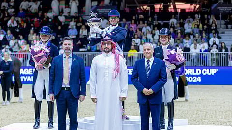 "عبدالله بن فهد" يتوِّج السويدي "باتريك كيتل" بلقب كأس العالم للترويض