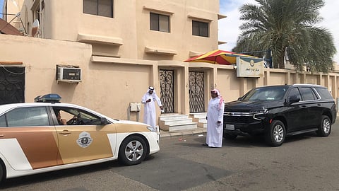 بسبب عدم وجود تراخيص.. جهود حثيثة للجنة إغلاق المواقع المُخالِفة بـ"تعليم جدة"