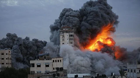 غزة .. استشهاد 103 وإصابة 219 في 24 ساعة وتعذر الوصول إلى "ضحايا الأنقاض" يتواصل