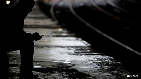 في حالات الطوارئ.. كيف تستخدم هاتفك الذكي للنجاة عند وقوع كوارث طبيعية؟