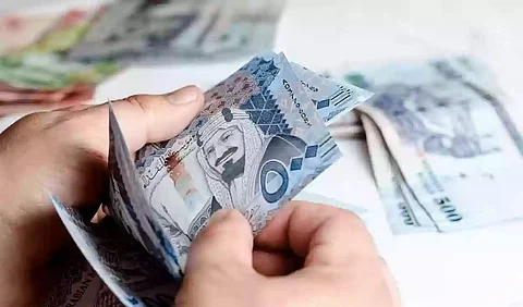 بعد توحيد تاريخ صرف رواتب المتقاعدين.. بنوك تؤكد: سيتم خصم أقساط مايو