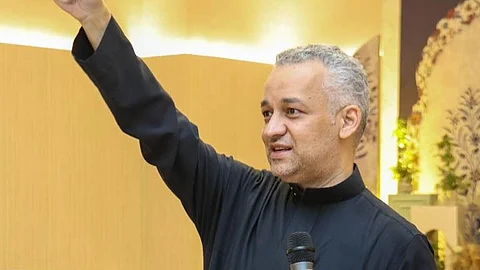 الرئيس التنفيذي لمجموعة إيلاف الدكتور عادل عزت