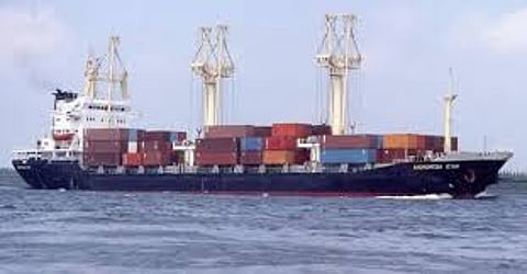 سفينة دعم بريطانية تبحر من قبرص للإسهام في بناء رصيف ميناء غزة