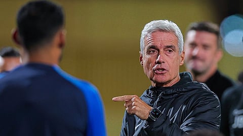 لويس كاسترو مدرب نادي النصر