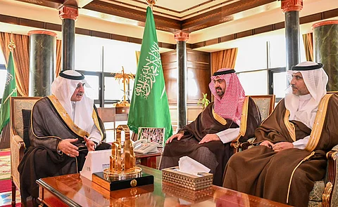 أمير منطقة تبوك يدشن فعاليات أسبوع البيئة بالمنطقة