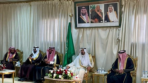 محافظ البدع نايف بن محمد العنزي يستقبل المهنئين بمناسبة عيد الفطر