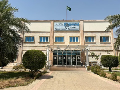 صدمة كهربائية إثر أمطار سقطت على أسلاك منزلية.. تدخل عاجل ينقذ حياة طفل بمكة