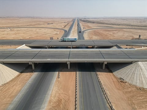 تدشين طريق المحول الشرقي بمنطقة الرياض بطول 102 كم