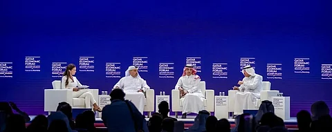 وزير المالية محمد الجدعان خلال مشاركته في منتدى قطر الاقتصادي