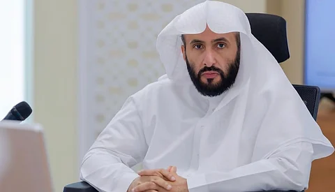 رئيس المجلس وليد بن محمد الصمعاني
