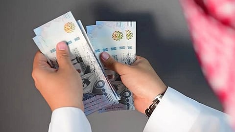 بنك شهير يُوقف تمويل مستفيدين من البناء الذاتي بـ"نخلان صبيا".. ومناشدة للتدخل
