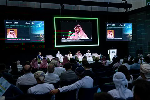 تكامل دول الخليج وتنافس القطاع الخاصّ السياحي يسهم في جذب السياح وارتفاع مستوى الخدمات ونموّ وازدهار القطاع