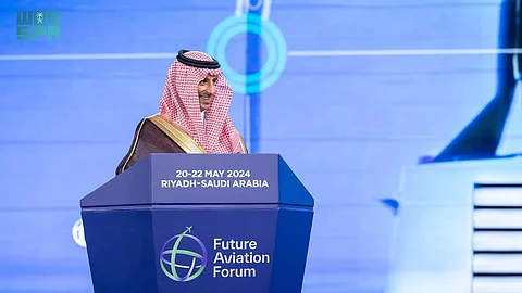 وزير السياحة أحمد بن عقيل الخطيب