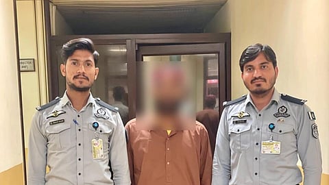 الإنتربول السعودي يُسلِّم باكستان قاتلاً هاربًا من العدالة منذ 8 سنوات