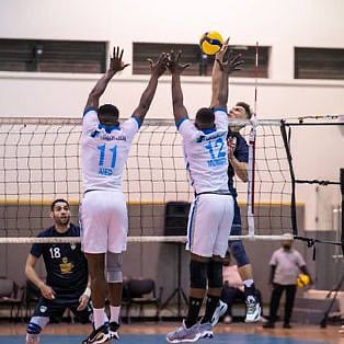 جانب من منافسات بطولة كأس النخبة للكرة الطائرة