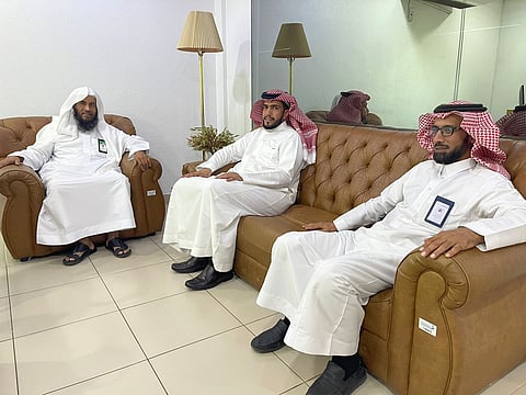 "برّ الرياض" و"تراحم" يبحثان حقوقَ السجناء