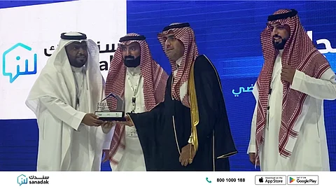 "البلدية والإسكان" تكرّم "سندك" في معرض التطوير العقاري بجدة