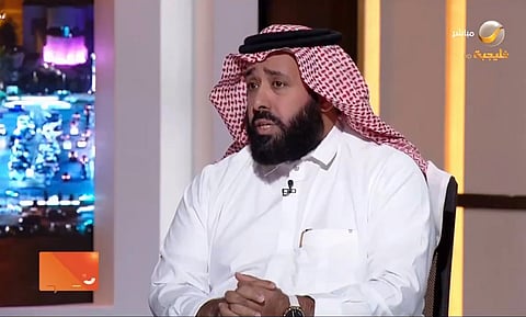"محام" يوضح: لا مسؤولية قانونية على الوالدين في حال ارتكاب القاصرين جريمة عبر منصات التواصل