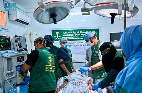 "إغاثي الملك سلمان" ينفذ المشروع الطبي التطوعي لجراحة المخ والأعصاب في السودان