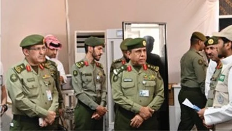 "اليحيى" يقف على سير العمل بجوازات منفذَي الوديعة والربع الخالي