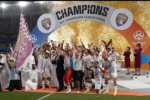 فريق العين الإماراتي يتوج بلقب دوري أبطال آسيا