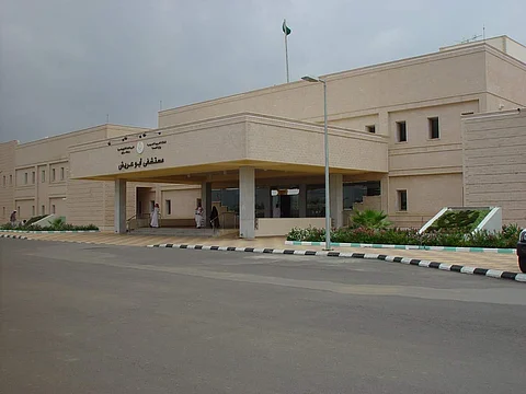 جازان.. إغلاق مطعمَيْن احترازيًّا بعد رصد أكثر من 100 حالة تسمم بـ"أبو عريش"
