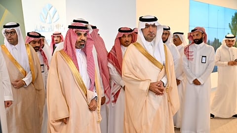 "الحقيل" يتابع عن كثب تطوير المشاريع البلدية بالمدينة المنورة ويدشن مركز دعم المستثمرين