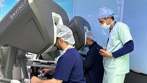 نجاح عملية باستخدام الـ"روبوت" في مدينة الملك عبدالعزيز بالرياض